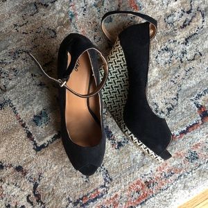 Mossimo Black Wedges